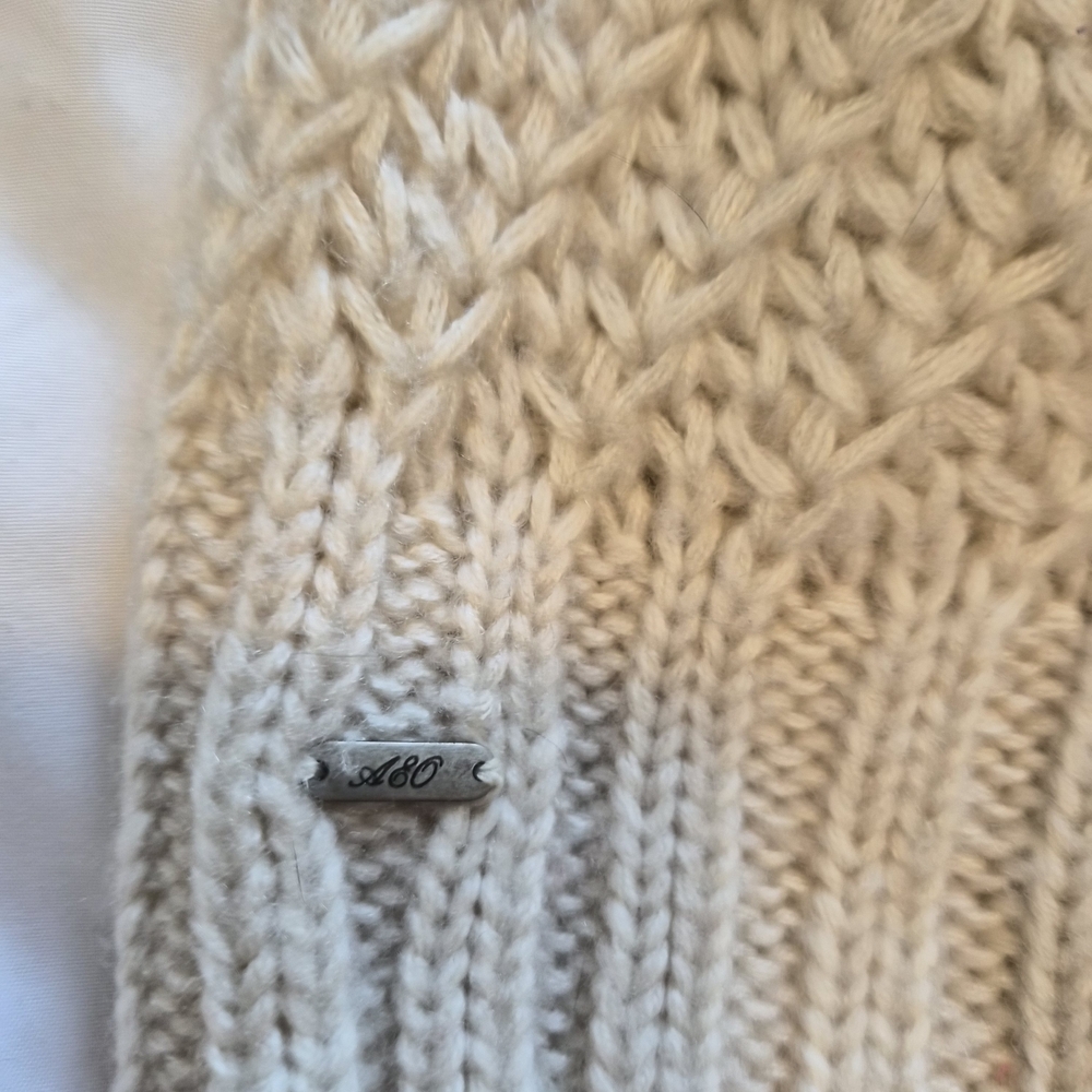 American Eagle Outfitters Cozy Cream Knit Beanie - Picture 4 of 4
